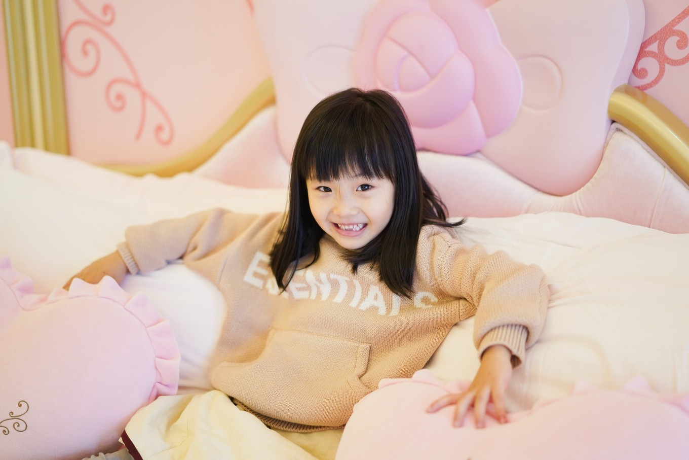 hellokitty邀请函,hellokitty的邀请函