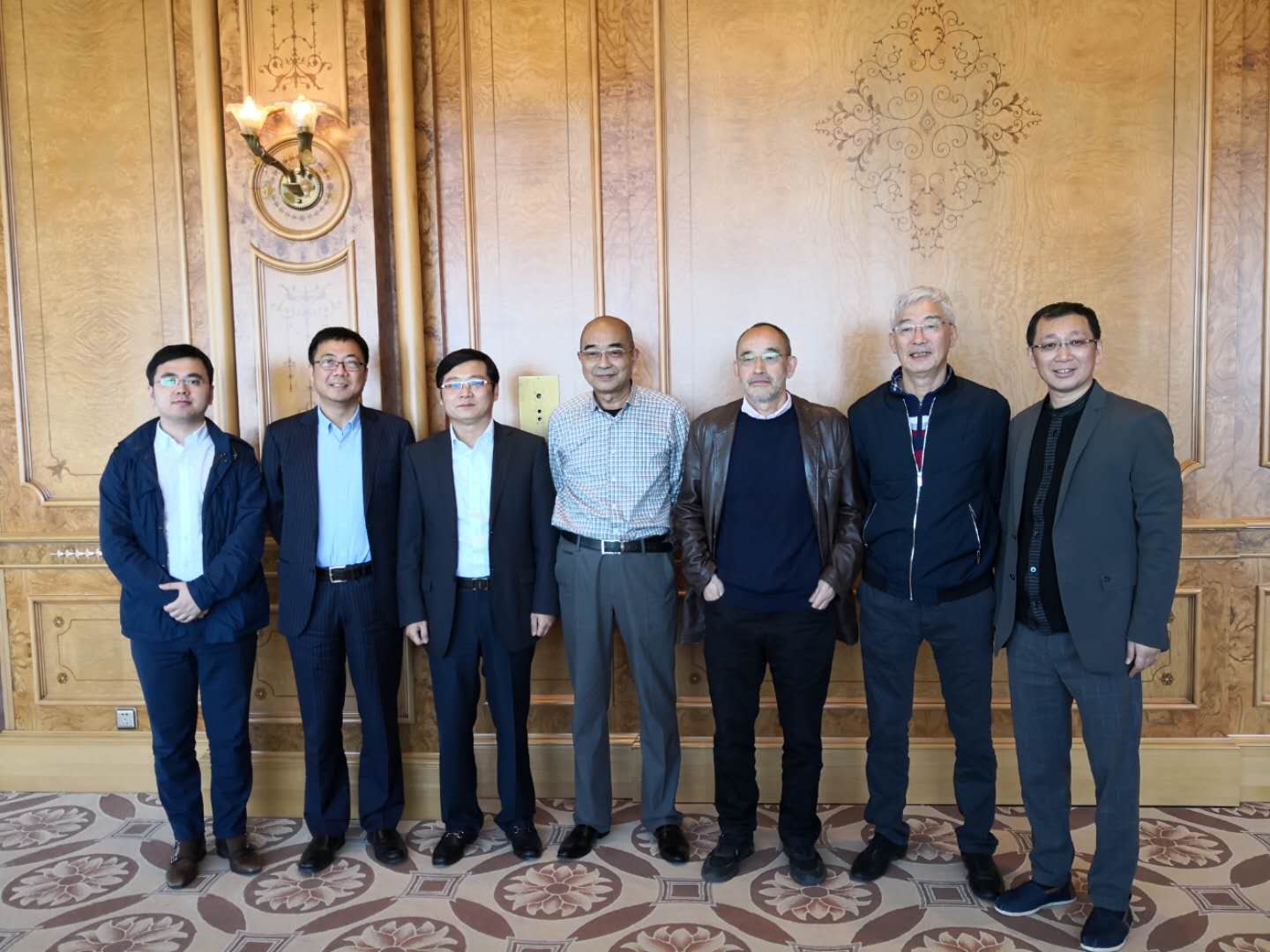 诽谤和侵害名誉权法院起诉收费,诽谤诬陷法官刑事责任规定