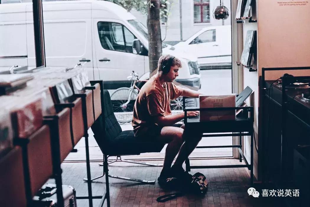 学英语必学的5句口语,教你一个学英语的小技巧