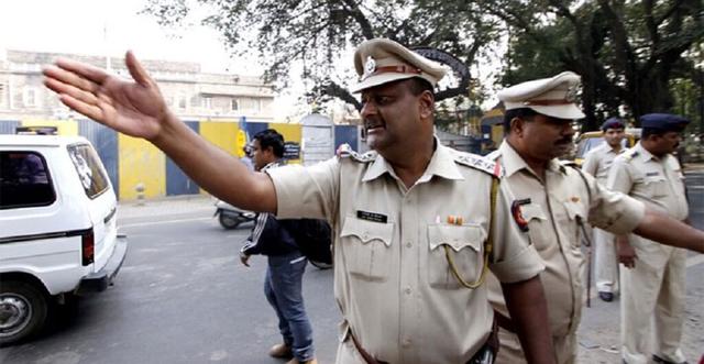 印度退伍军人和妻女闹翻暴怒开枪，亲闺女腹部中弹，夺枪反杀老爹