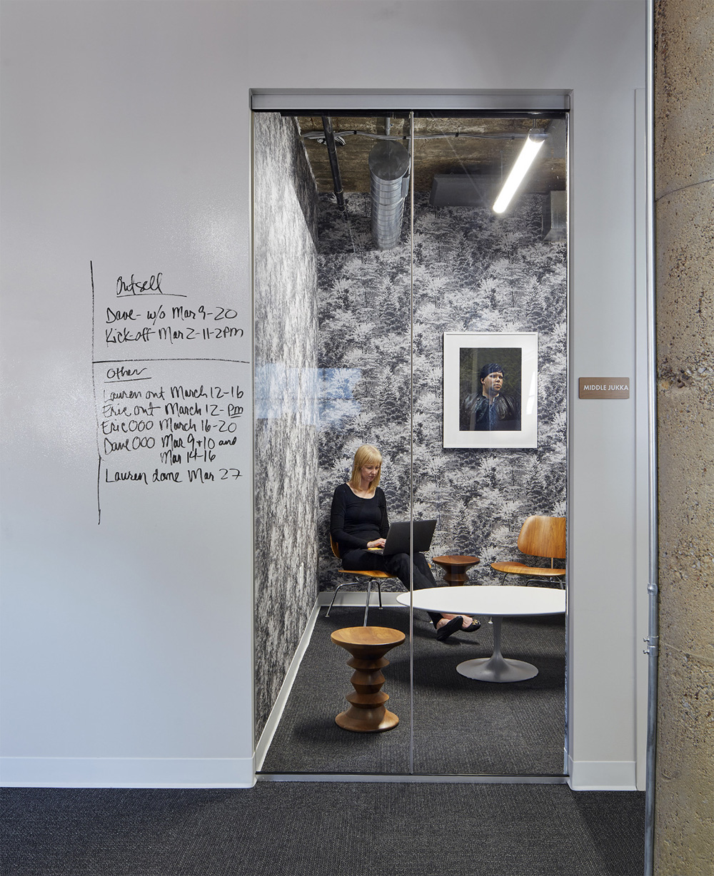 温暖工业风广告公司Fallon明尼阿波利斯办公设计欣赏