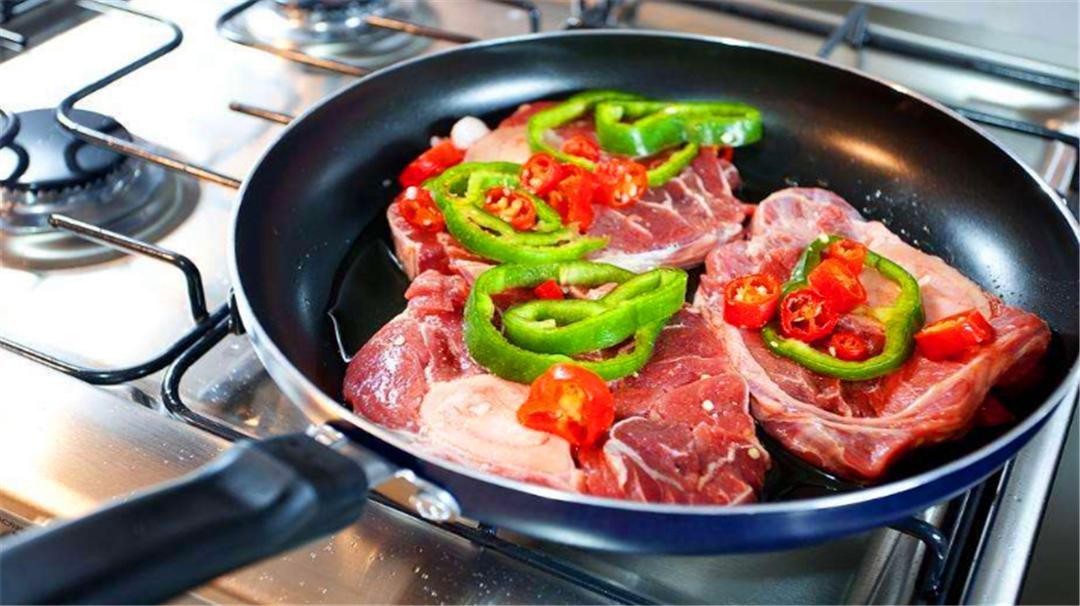 怎样选一口炒菜的好锅,怎样选择炒菜不糊锅的锅