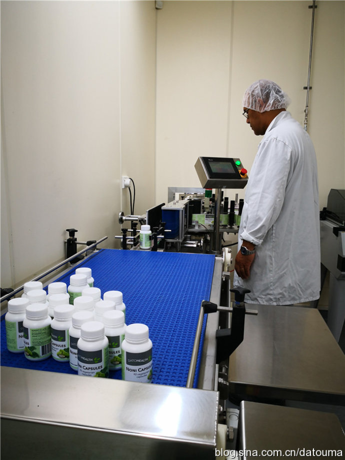 从代理品牌起家,从生产商到经销商到零售商