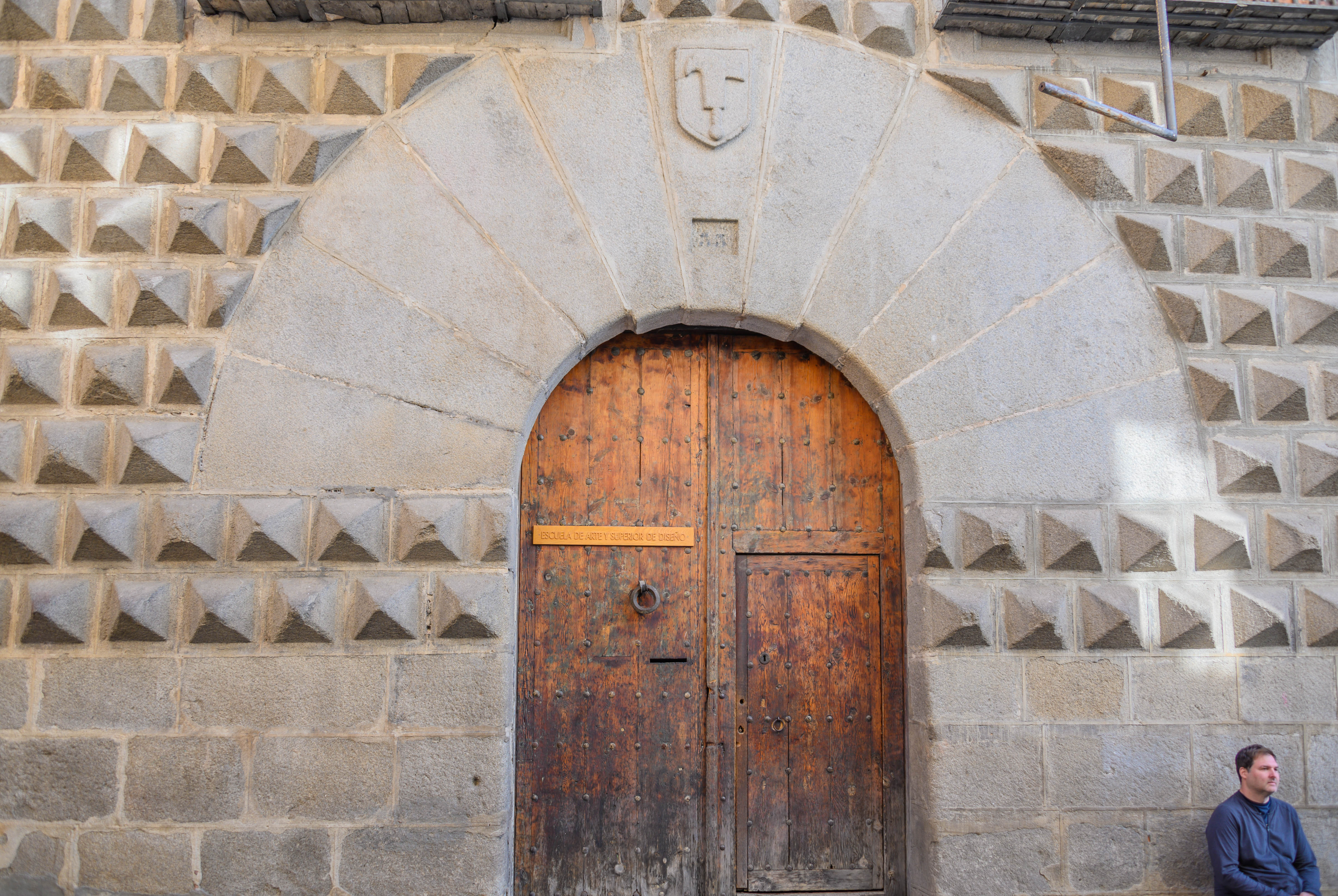 在西班牙，上洗手间要先买咖啡，还发现了迪士尼的公主城堡原型