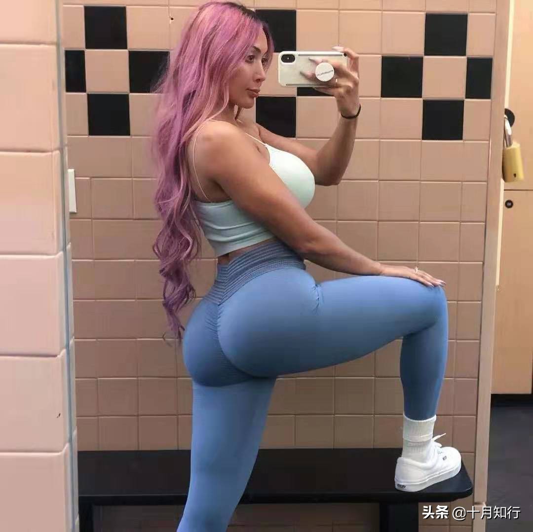 如何让两侧凹陷的臀部变饱满,臀部下垂有两条褶子