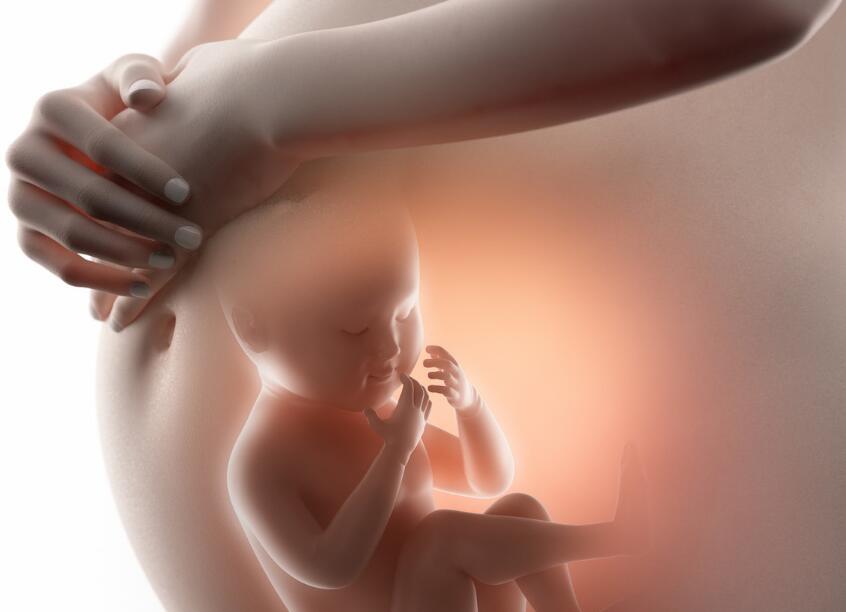 怀孕染了头发对胎儿有影响吗,怀孕能染头发和做指甲吗