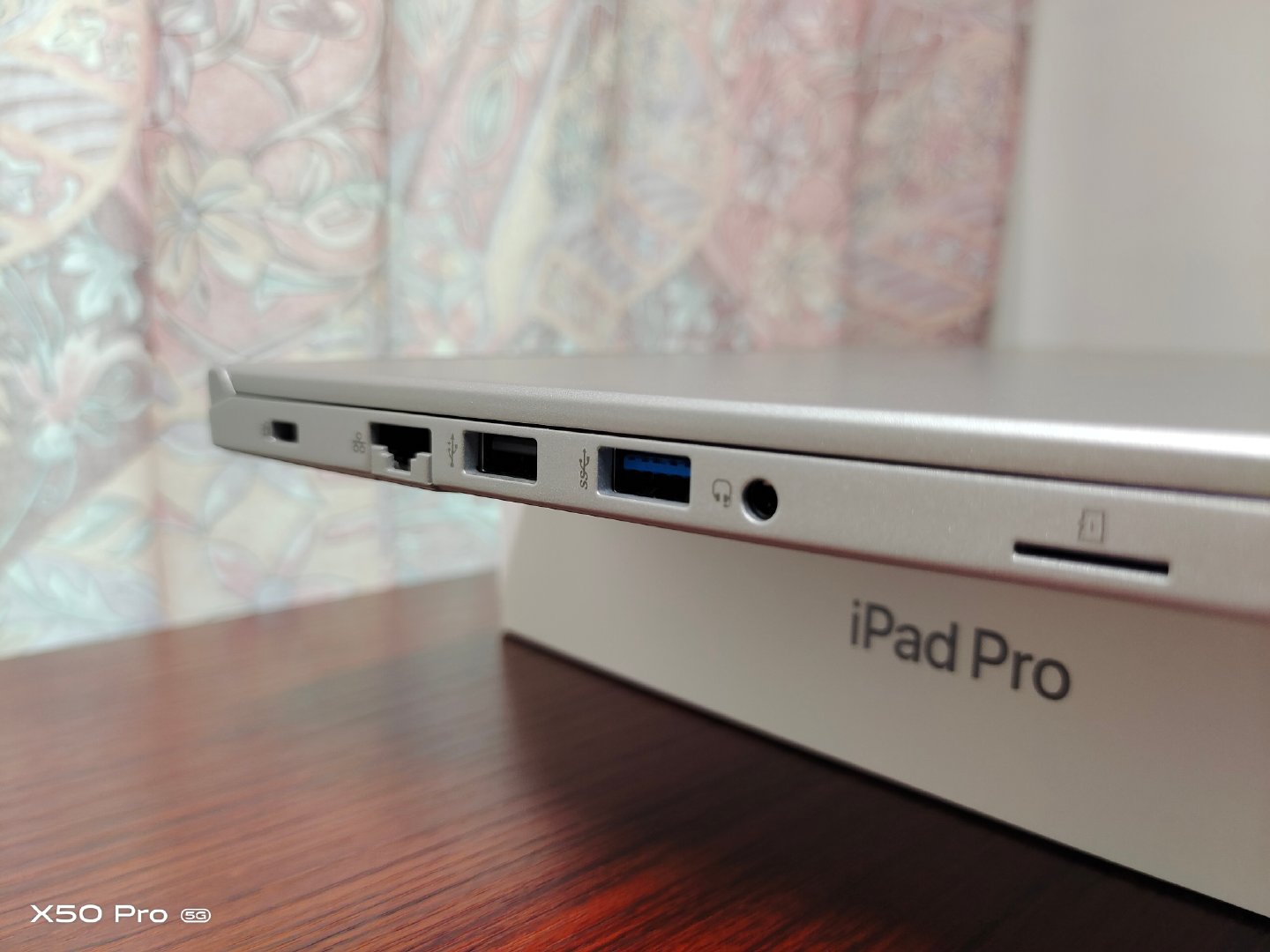 机械革命4060笔记本中正评测,机械革命code01