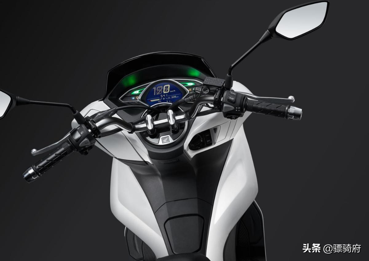 五羊本田PCX150，比亚乔medley150，DRG158三款高端踏板车横评