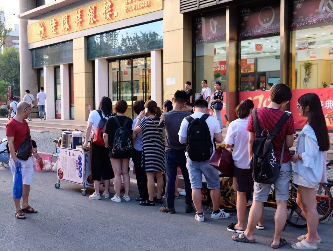 成交量怎么用,怎样用成交量分析行情