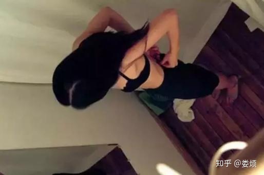 又是优衣库！拿什么保护你，曝光在*拍偷**镜头下的女孩儿们？