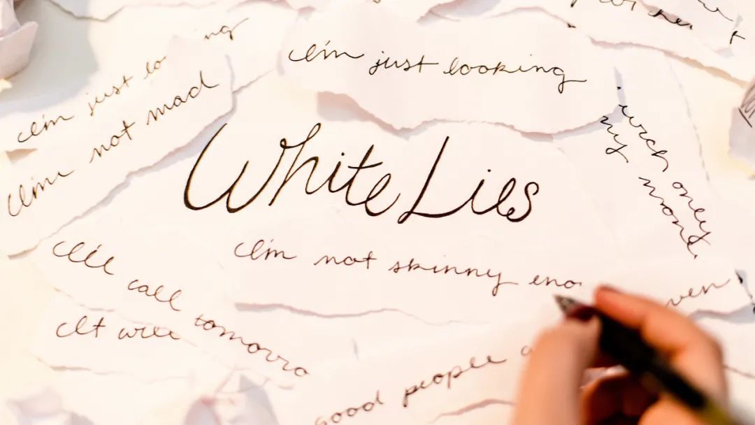 善意的谎言英文怎么说,善意的谎言用古诗怎么说