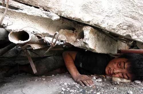 汶川地震十二周年：100张记录汶川地震的照片