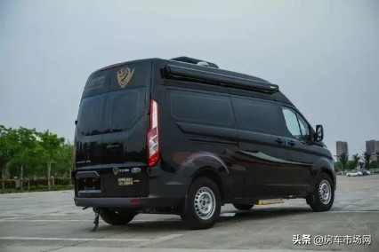 福特全顺v362短轴中顶5座房车布局,福特小野牛房车六座升顶