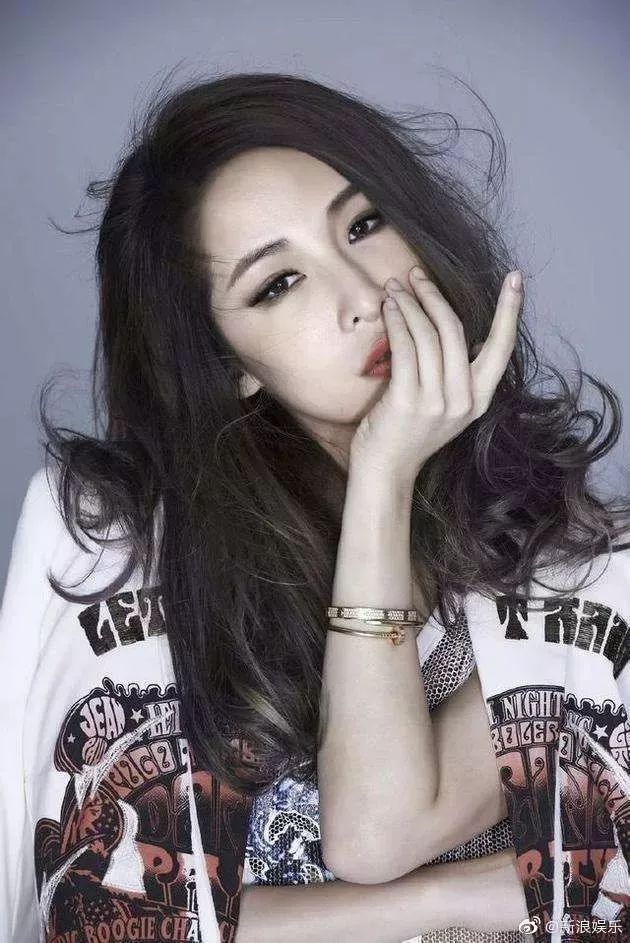 萧亚轩时隔六年重回舞台,不管时隔多久依旧如故