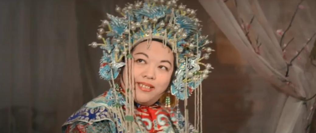 新郎嫌弃新娘长得丑不肯洞房电影,新郎以为新娘很丑不肯揭盖头