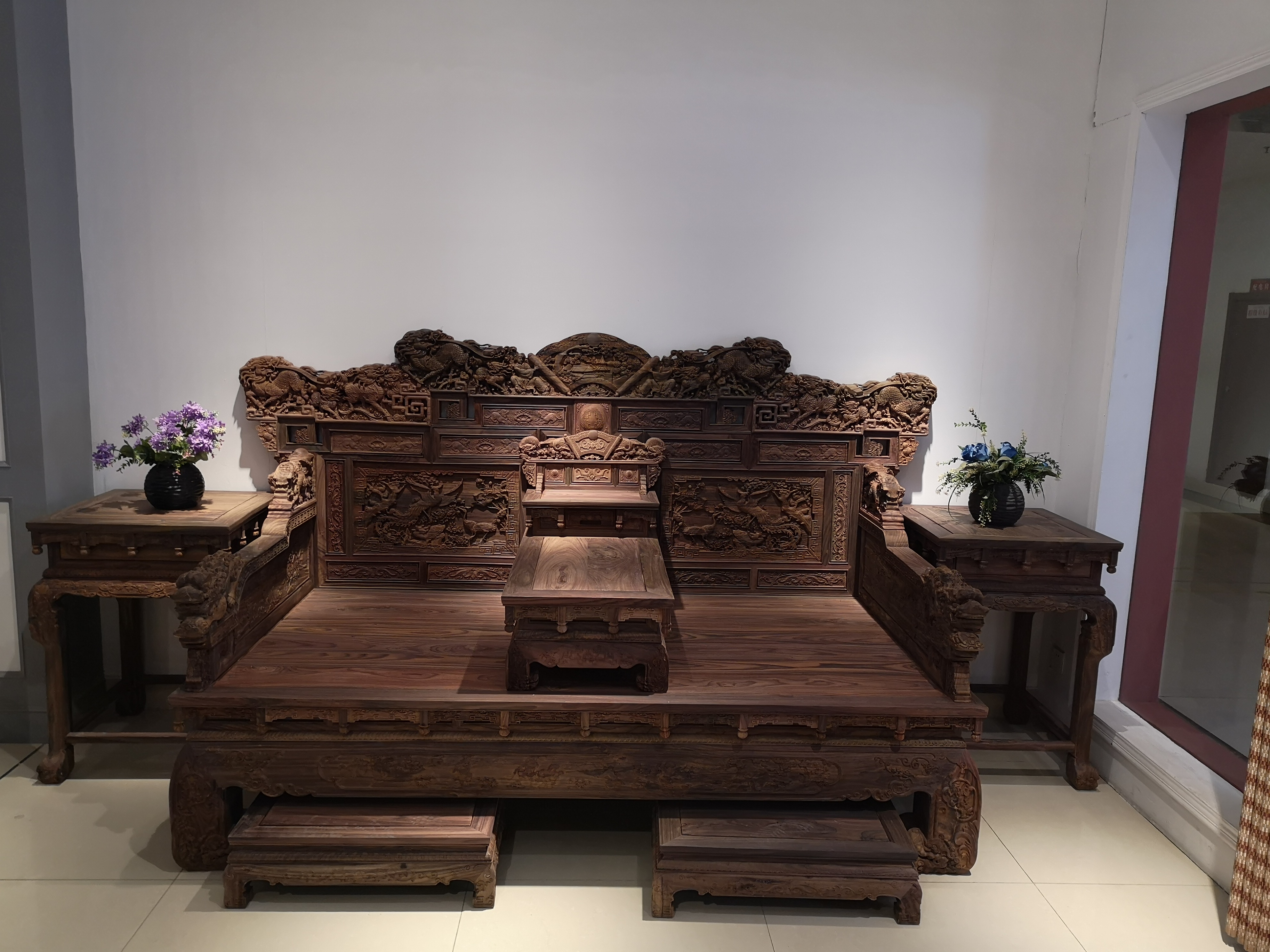 阔叶黄檀和缅甸花梨,阔叶黄檀与缅甸花梨哪个好