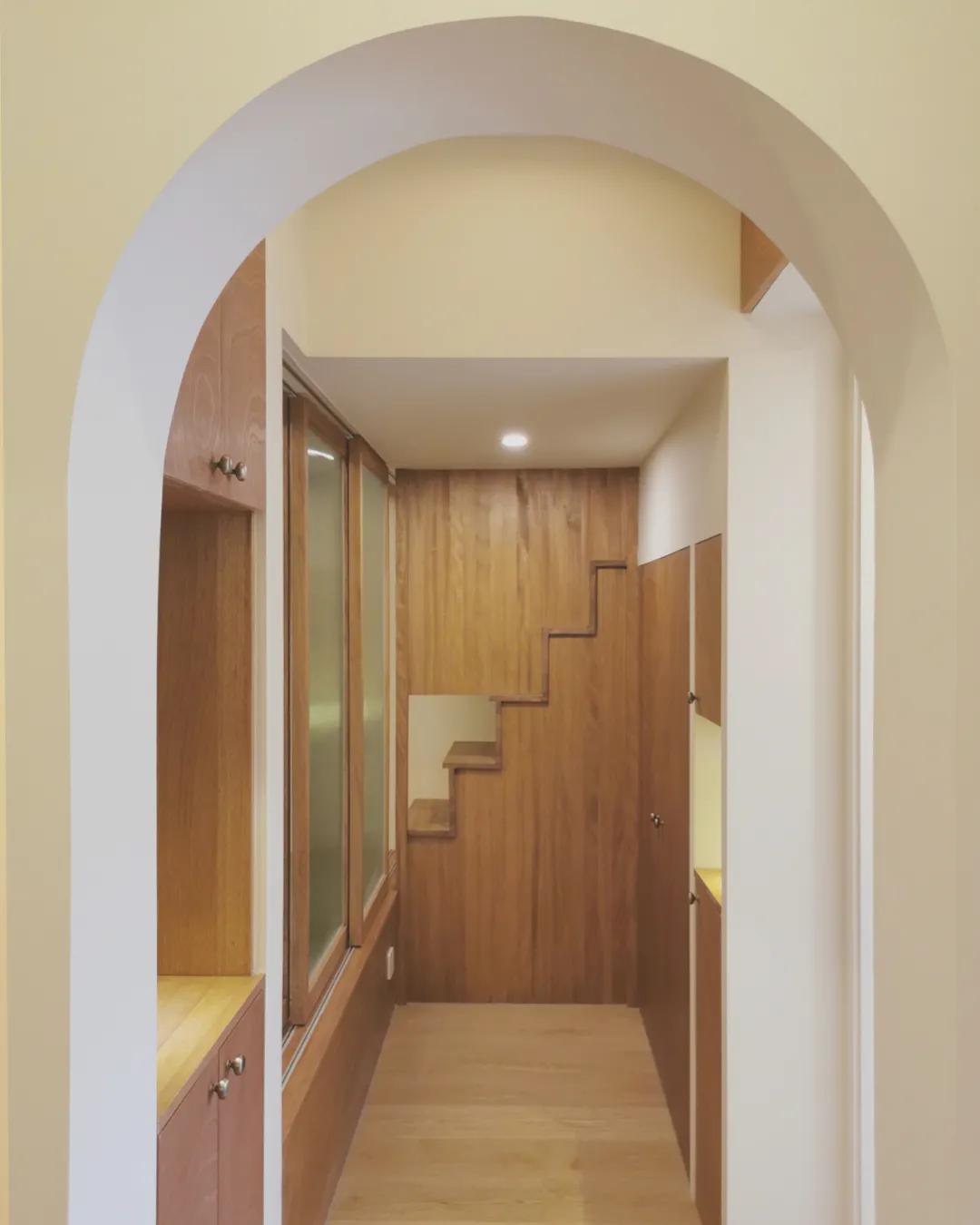 从180㎡搬到45㎡，三口之家越住越小，女儿却说现在最好