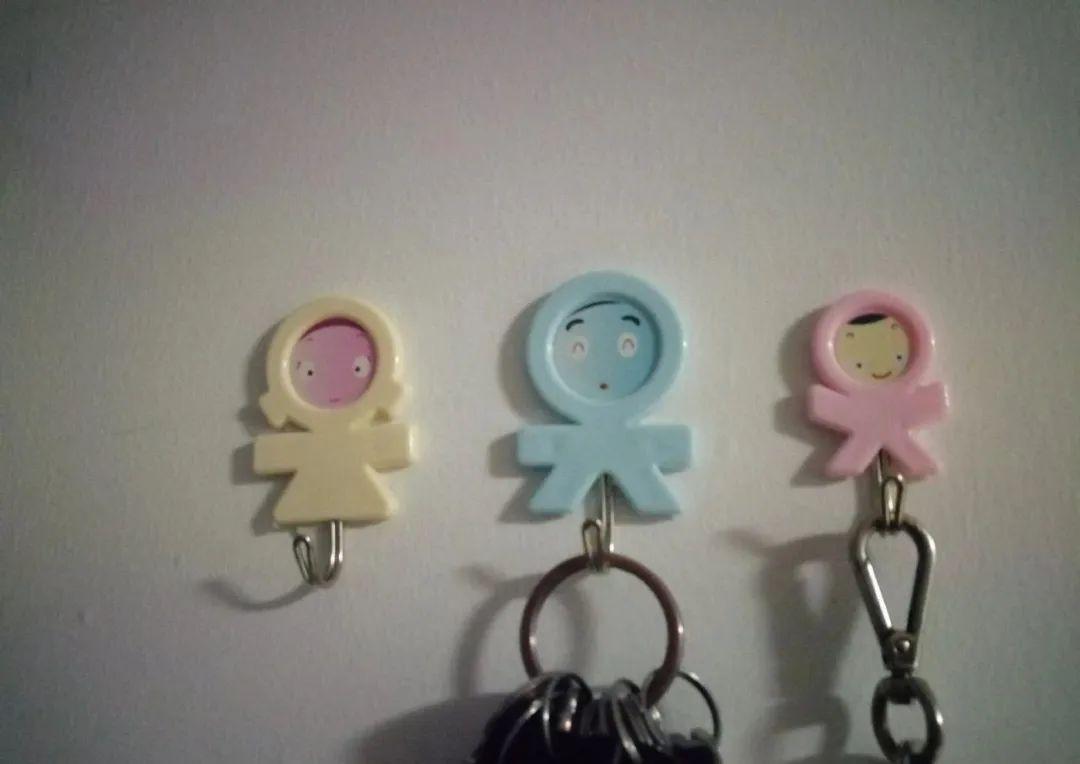 只有一张单人床的屋子,单人房两个单人床