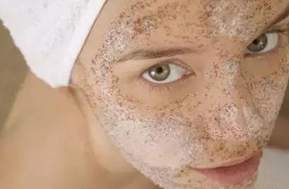 洗脸搓破了表皮会留疤吗,为什么洗脸之后总是有白色角质