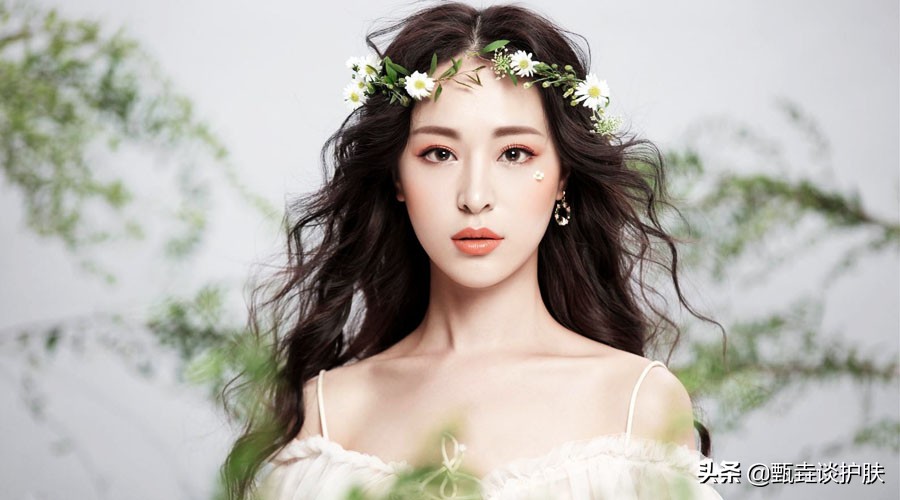 上粉底卡粉浮粉起皮怎么办,涂粉底浮粉起皮