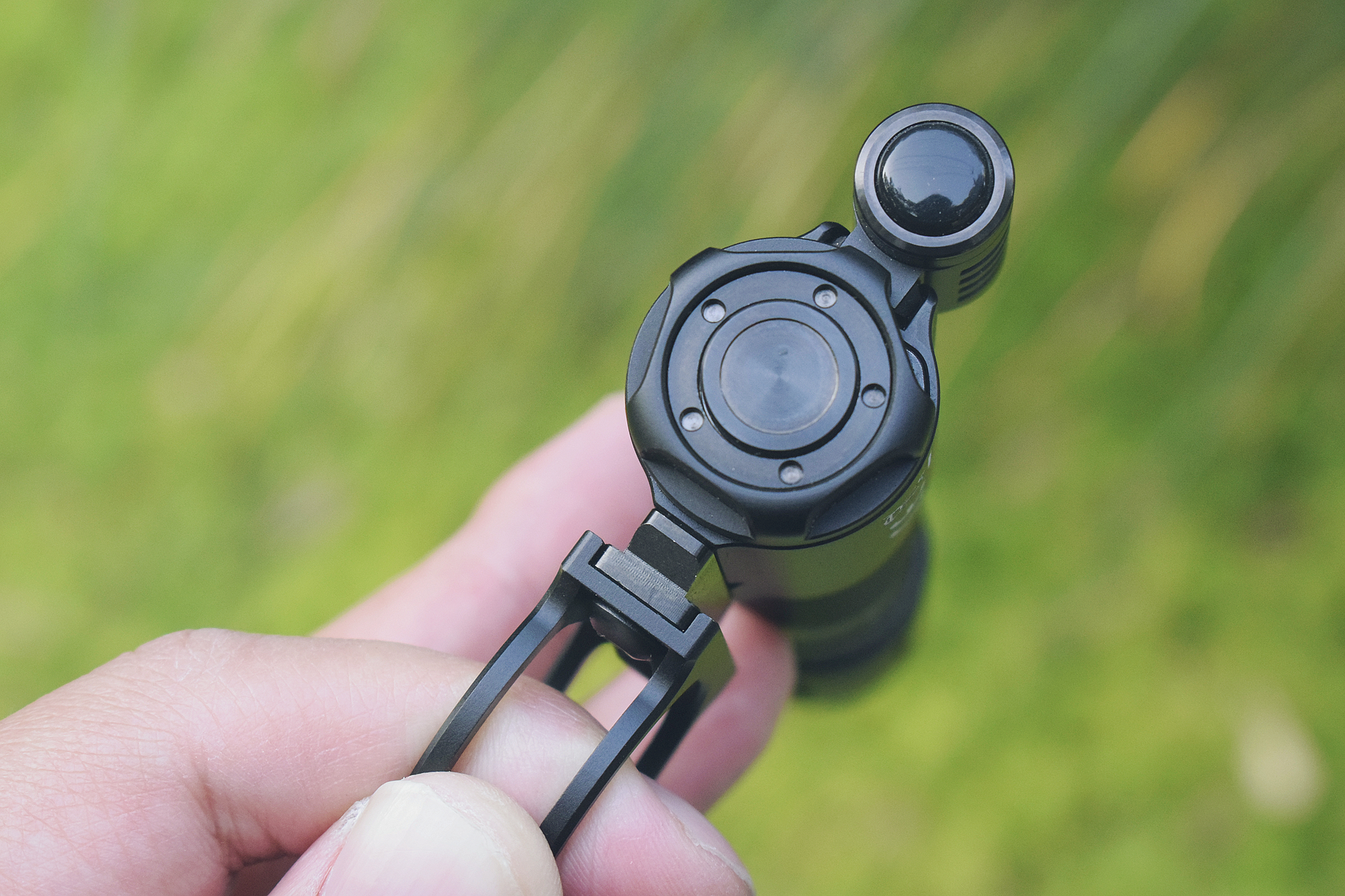 acebeam捍卫者p15手电测评,acebeamp15捍卫者战术手电