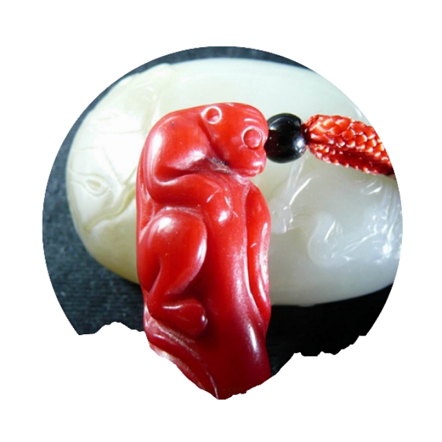 红珊瑚小桃心挂件,红珊瑚老挂件图片大全