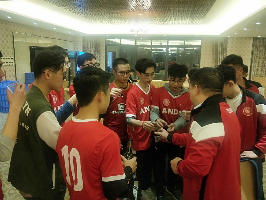 瑗挎ǖ瓒崇悆鑱旇禌闂箷,瀹夎揪骞翠細鍦嗘弧缁撴潫