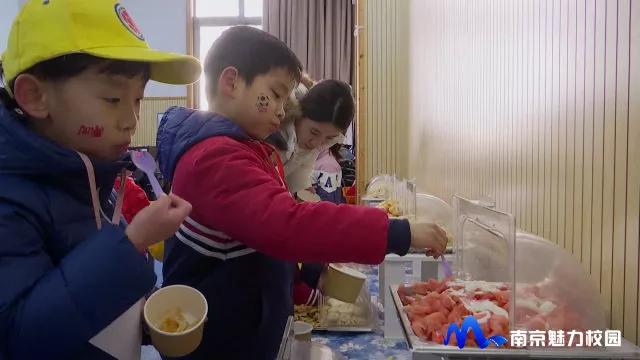 红梅幼儿园活动,幼儿园举行足球联赛