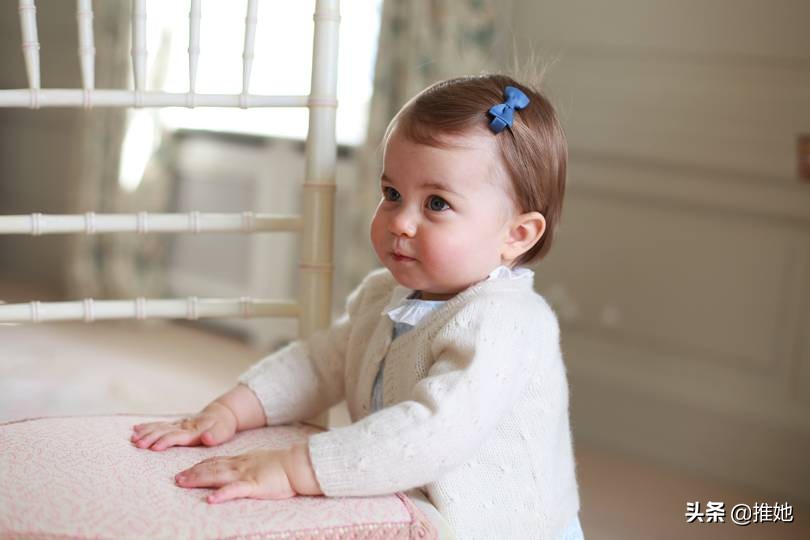 我是夏洛特公主，6岁啦，看了我出生到现在的点滴，过节要开心哦