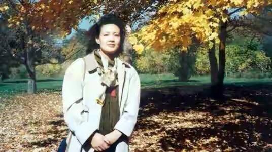 63岁北京女人，曾经开88家餐馆，身家过亿，却被资本踢出局，为啥