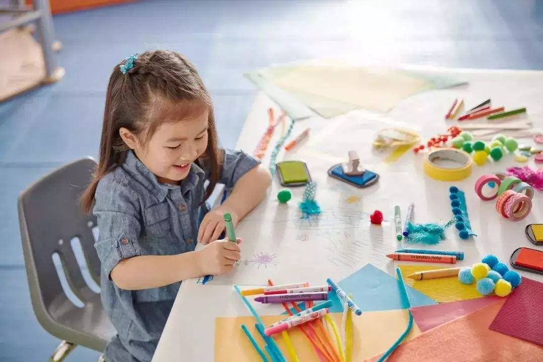 孩子睡觉摸头发的癖好,孩子养成摸背睡觉的习惯好吗