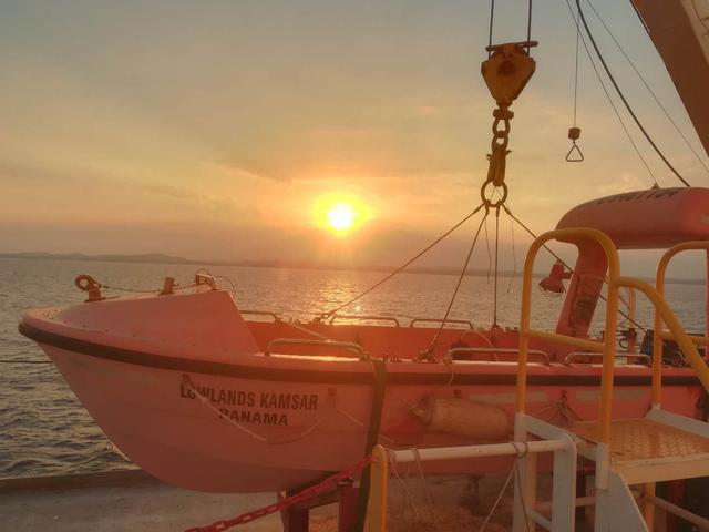 洪水和暴雨致多地险情频发,关于特大暴雨和洪水的文章