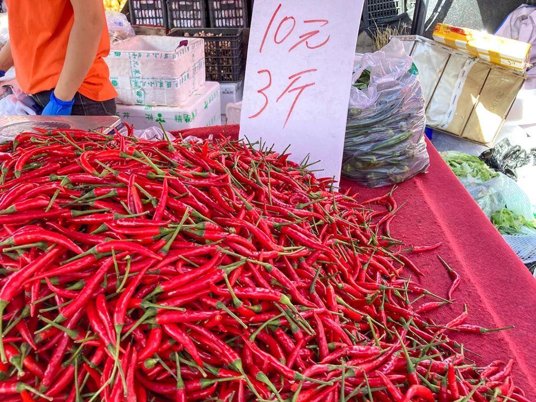 不错挺便宜的早市,附近比较旺的早市