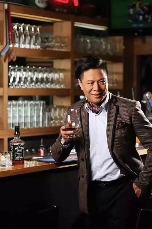 五十八岁的周星驰,58岁周星驰罕见亮相