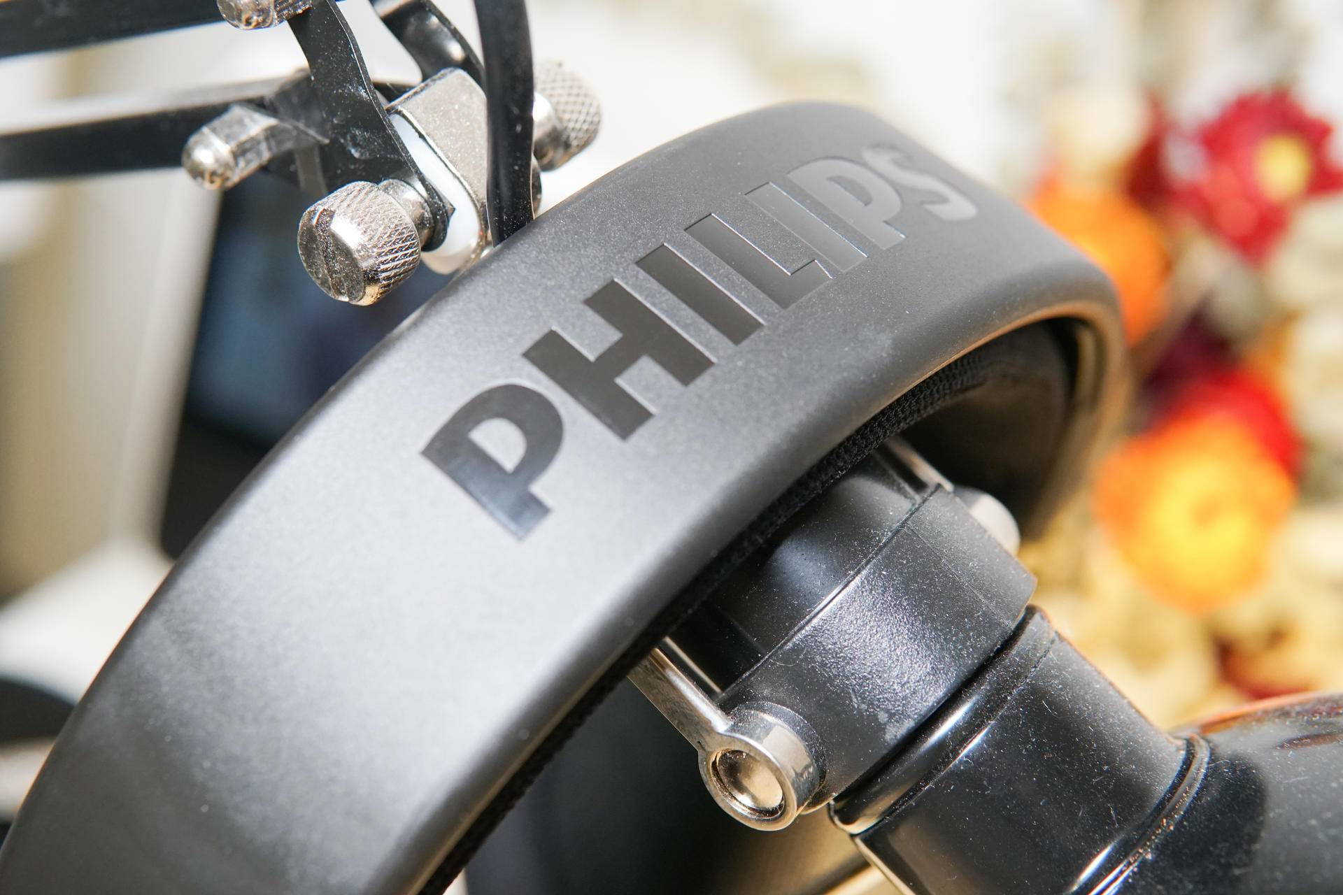 飞利浦耳机shp9500,飞利浦shp9500耳机上有麦克风吗