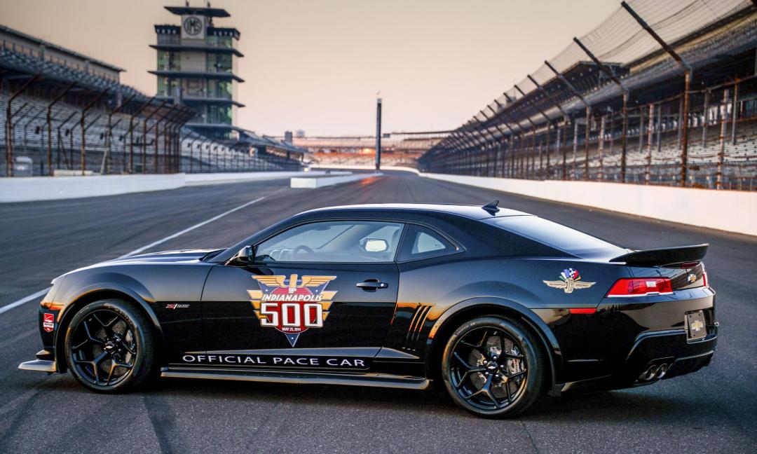 雪佛兰科迈罗第一代到第六代,雪佛兰科迈罗爆改蓝色版