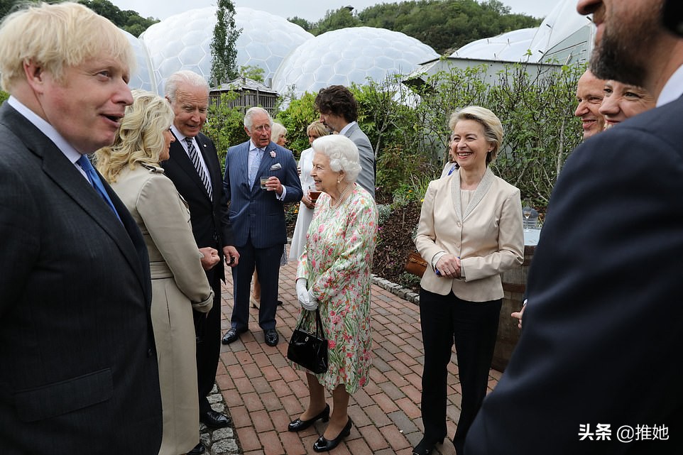 七国峰会女王着装,七国峰会英女王会见各国政要视频