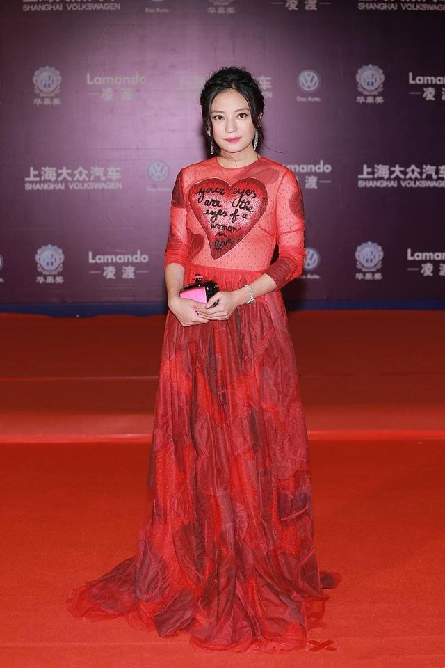 赵薇17岁到44岁的容颜变化,赵薇变装还珠格格