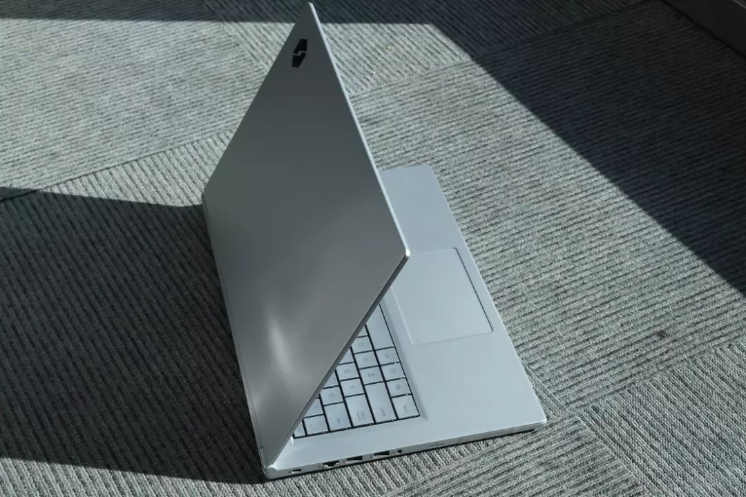 机械革命s1plus电池容量,机械革命s1plus游戏评测