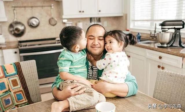 怎么让孩子学会自己独立玩耍,如何让孩子学会自己玩