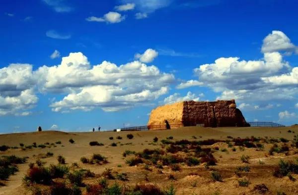 甘肃敦煌什么地方有沙金,敦煌莫高窟在甘肃的什么地方