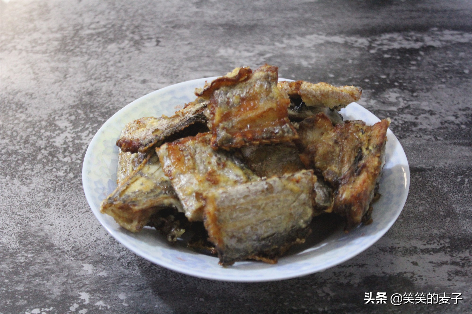 煎鱼怎么煎好吃不破皮视频,煎鱼怎么做才不脱皮