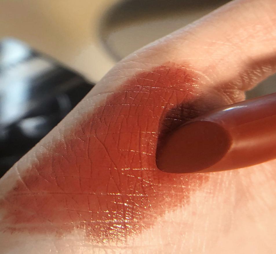 涂口红不爱掉色的正确方式,涂口红最怕什么颜色