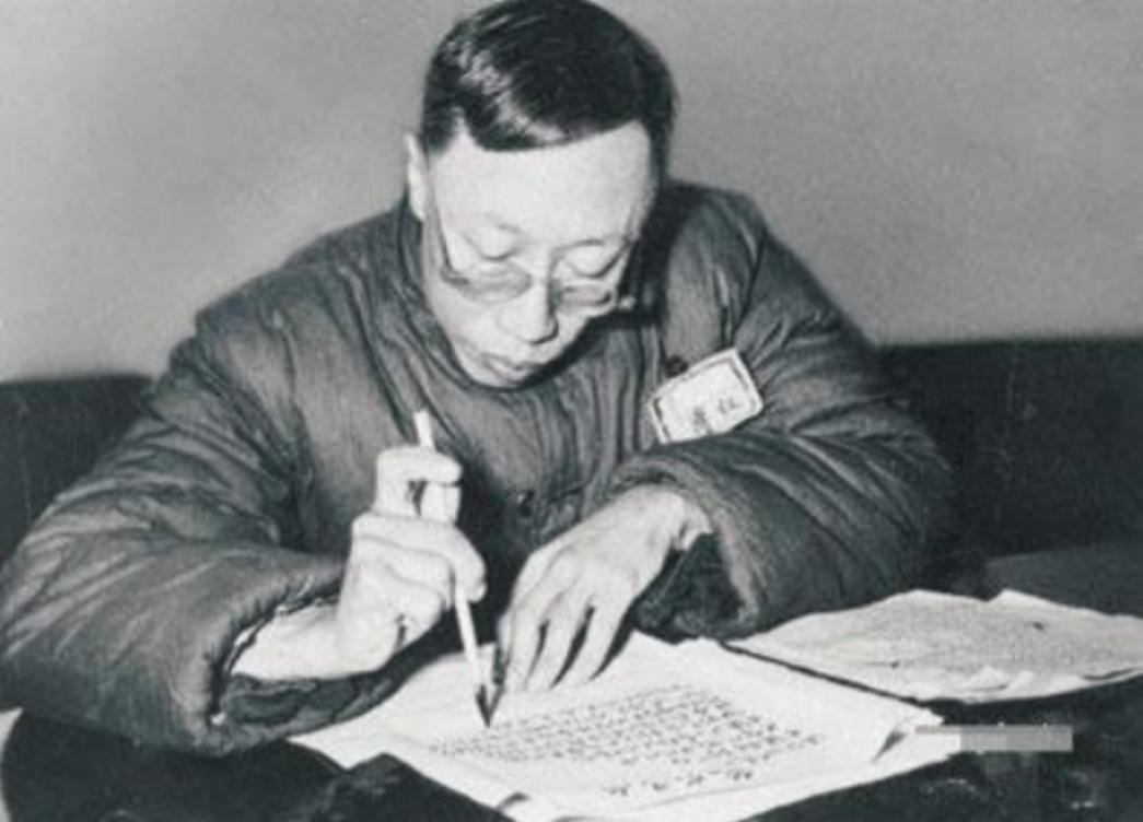 溥仪有没有交出玉玺,溥仪是何时将玉玺交出的