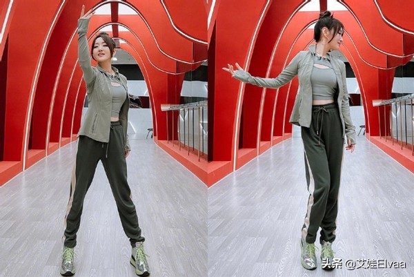 47岁杨钰莹一字肩,杨钰莹露脐装图文