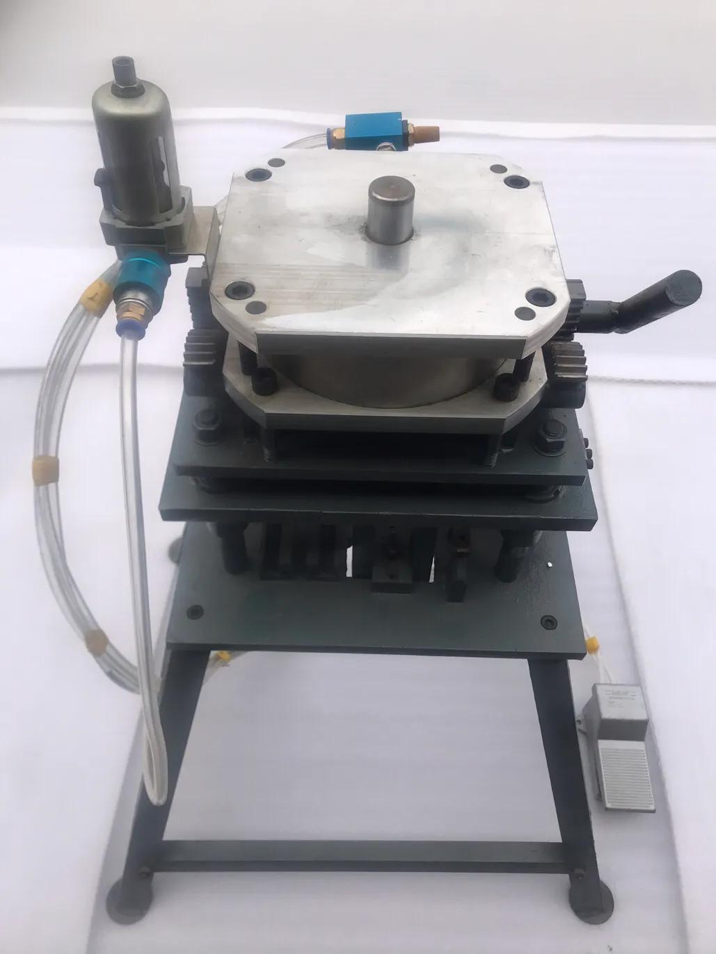 极简20框铝材、气动模具、20框配套产品。免费辅导技术！