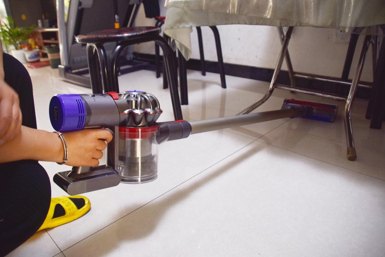 如何选择戴森吸尘器,戴森手持吸尘器入门款