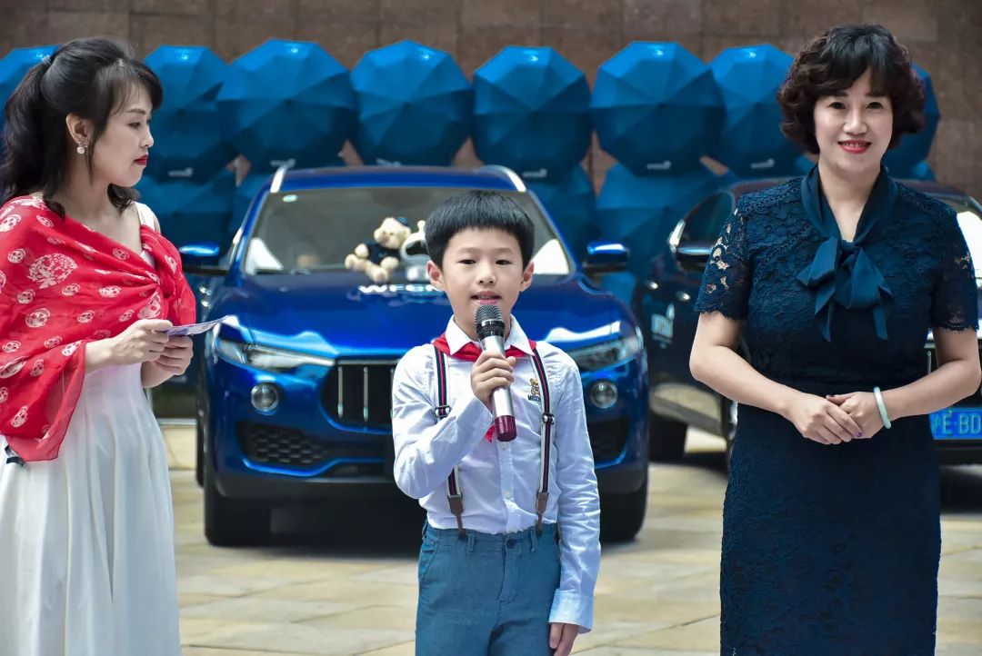 “小蓝伞”感恩我的老师，公益行动已启航