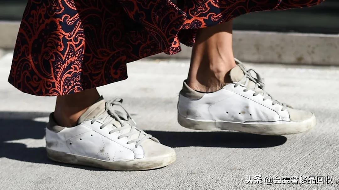 一双新鞋子的视频,一双好舒服的鞋子