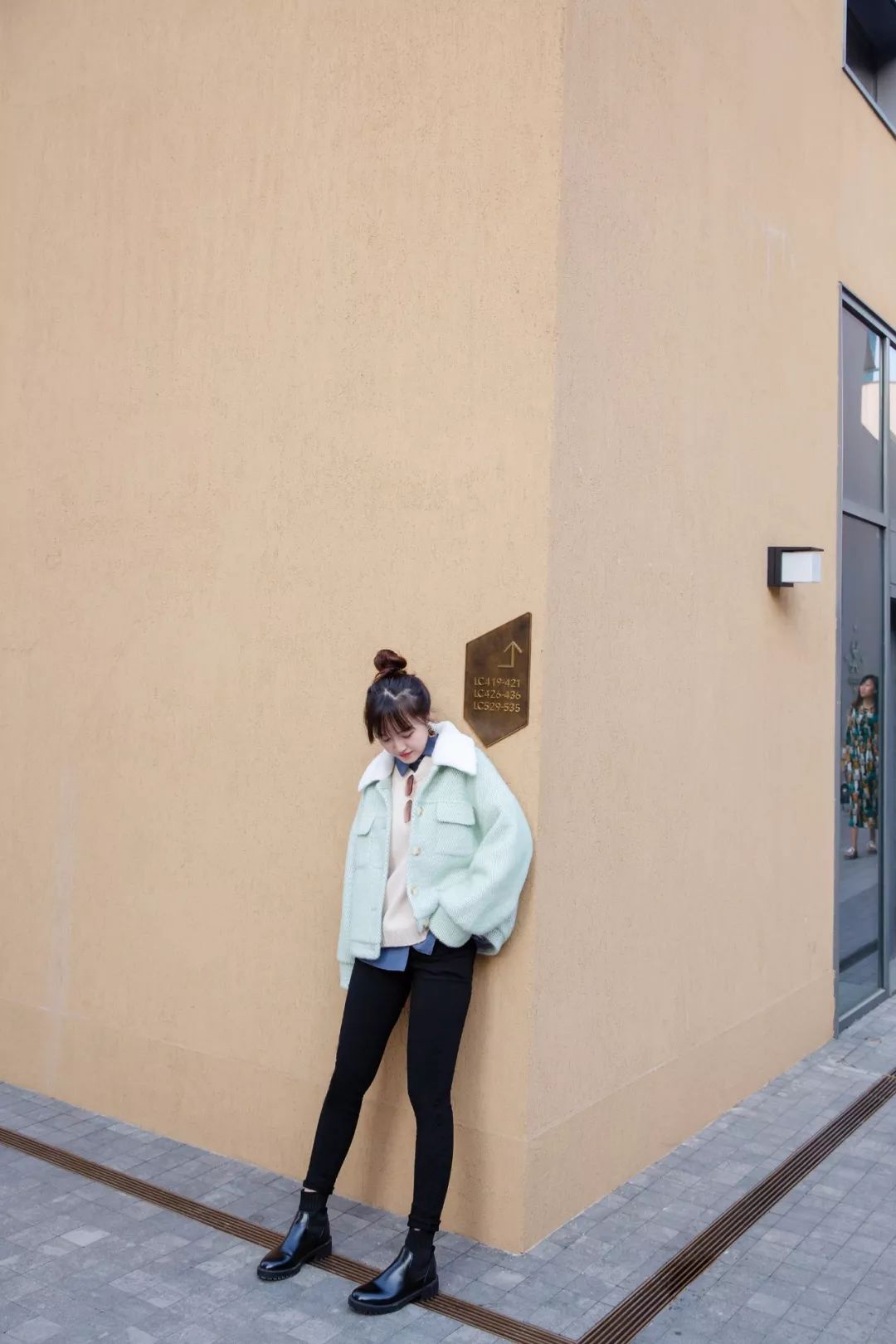 冬天气质淑女型穿搭,穿清冷慵懒风衣服